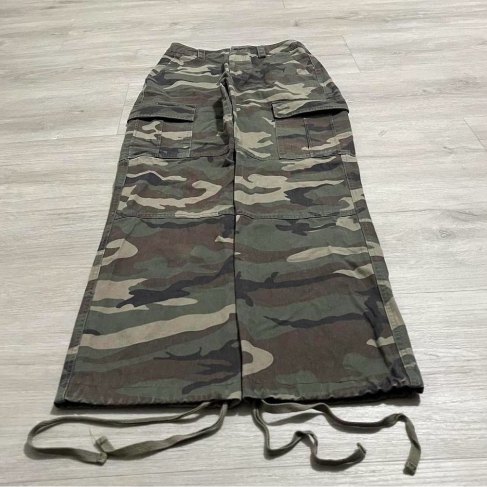 Forever 21 Camouflage Patterned Pants